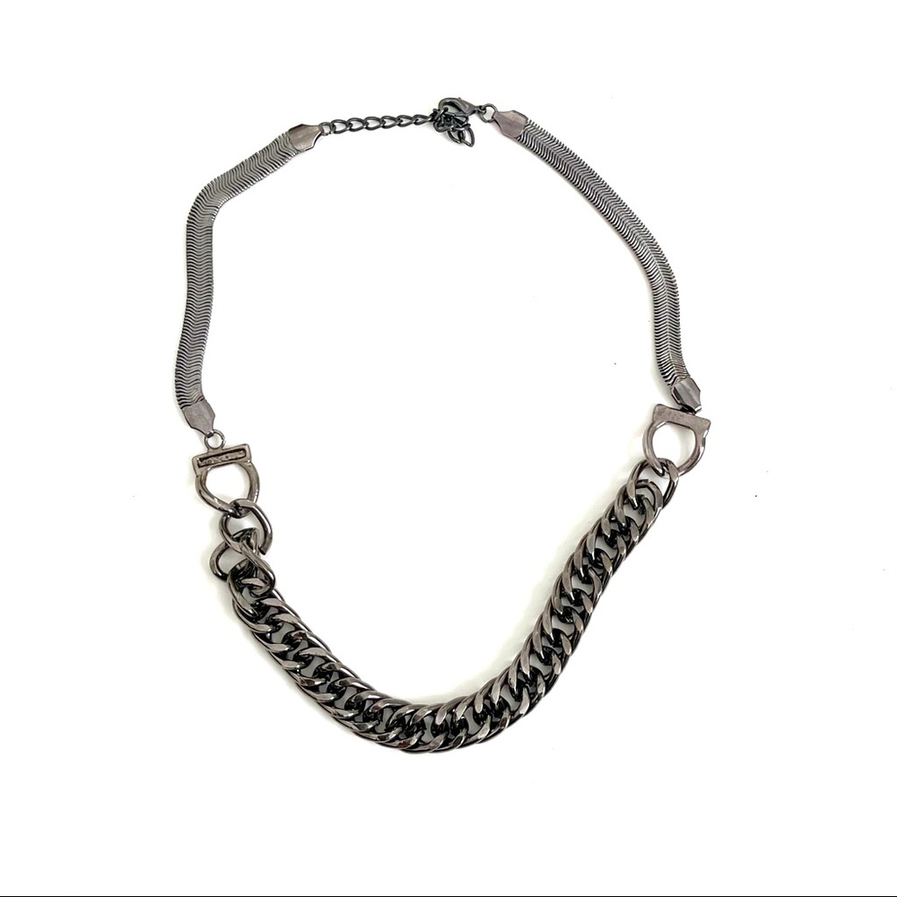 •ANY 2 FOR $ 20• Chain necklace